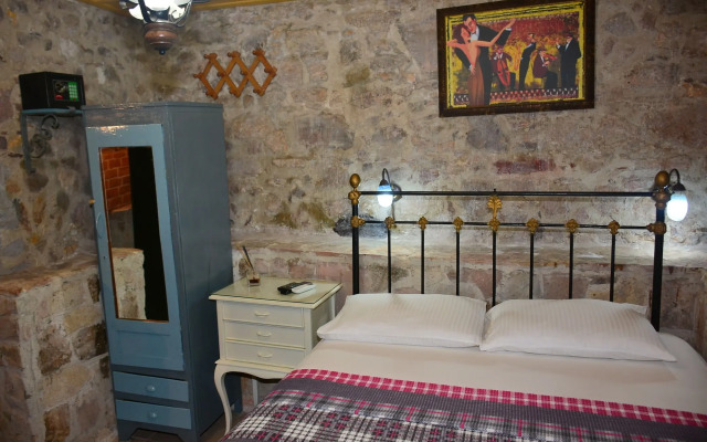 Cunda Zehra Teyzenin Evi