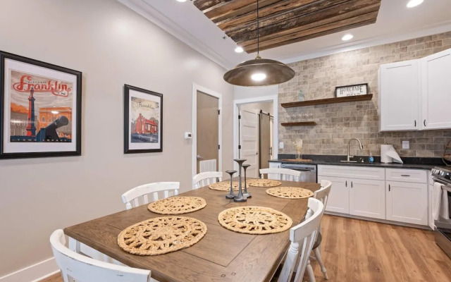 Carters Court Grand Escape