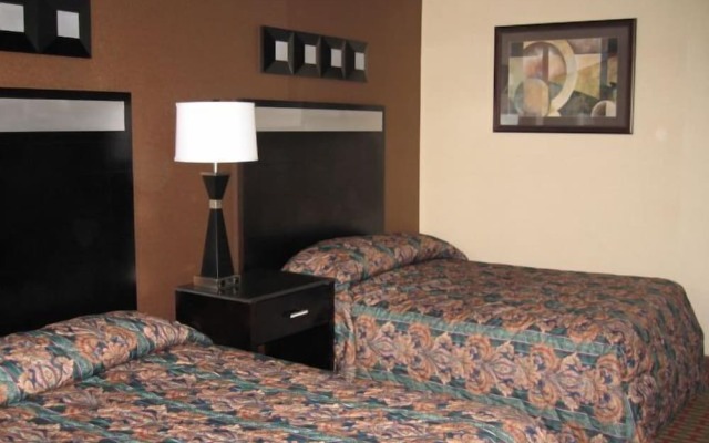 Town House Inn & Suites