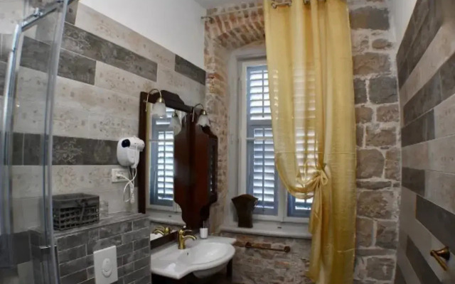 PIETRA ROSSA Luxury Rooms