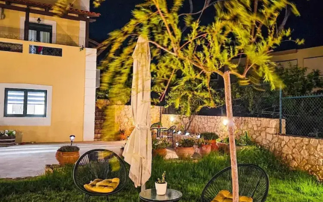 Villa Aitheras With sea Views and Garden