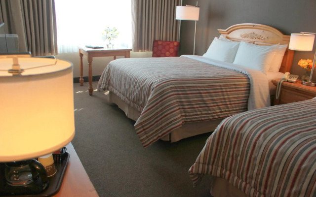 Confederation Place - Hotel