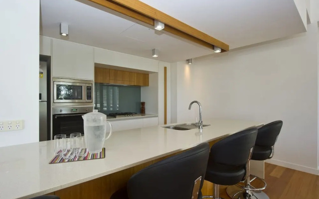 Maggies Beachfront Apt. 5