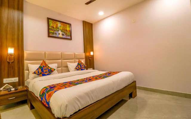 Fabhotel Prime K9 Regency