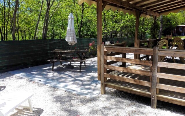 Bungalow With 2 Bedrooms in Saint-genest-de-beauzon, With Wonderful Mo