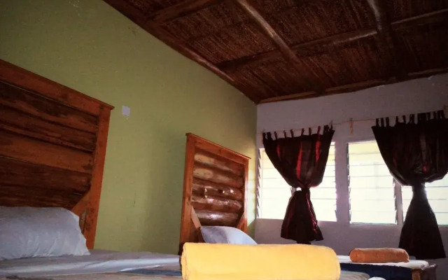 Voyager Equator Lodge
