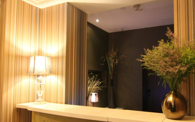 The Ten Hotel