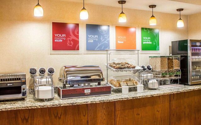 Holiday Inn Cheshire - Southington by IHG