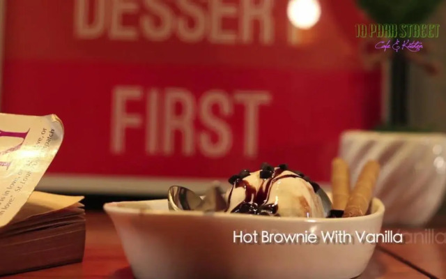 10 Park Street Hotel & Banquets