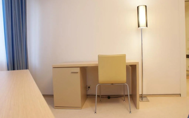 Отель Мирный