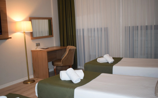 Euro Plaza Hotel