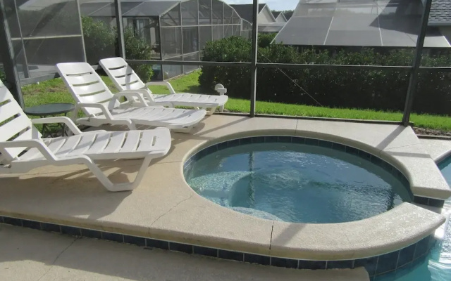 R1 Glenbrook 4 bed / 2 Bath