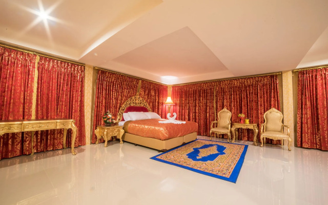 Nakaraj Princess Chiang Rai - Walking Street