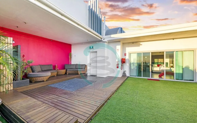 The Lava Lounge Panoramic Rooftop Holiday Retreat