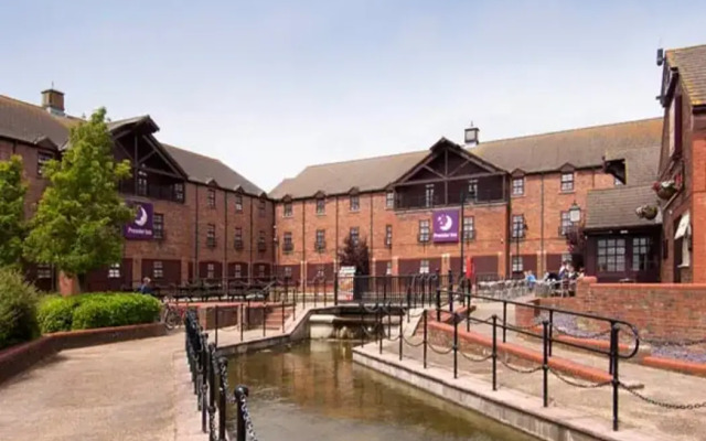 Premier Inn Milton Keynes Sw[furzton Lake]