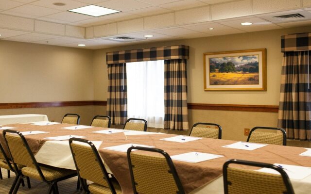 Holiday Inn Express and Suites Turlock by IHG