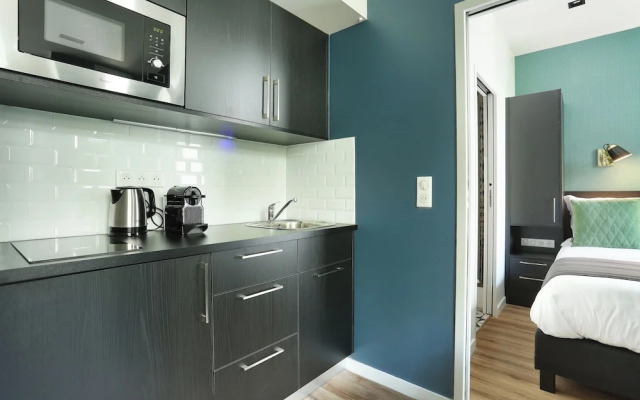 YAYS Paris Zola by Numa