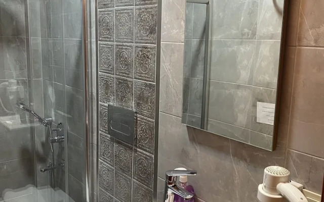 Bosphorus Bridge Hotel