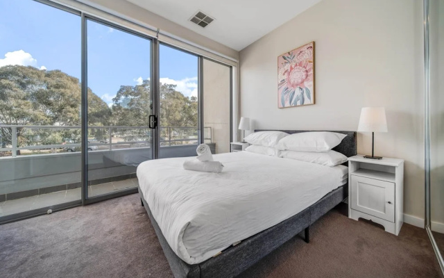 Tranquil Apartment in Green, Well Connected Suburb – Guest Rooms – Tuggeranong