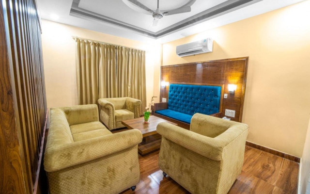 Hotel Divine Lakshmi Ganga