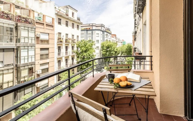 Sebastiano - 3 Bedrooms and Balcony in Almagro