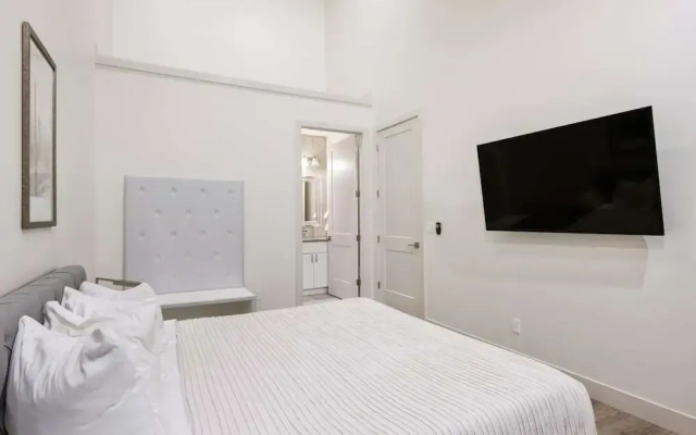 Twice Charmed 8 Bedroom Townhouse