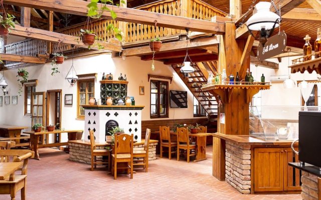 Gastland M1 Hotel & Restaurant