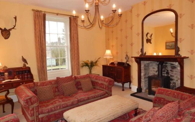 Westgate Manor