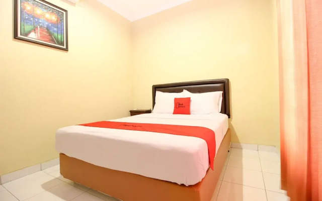 RedDoorz near Desa Wisata Kasongan