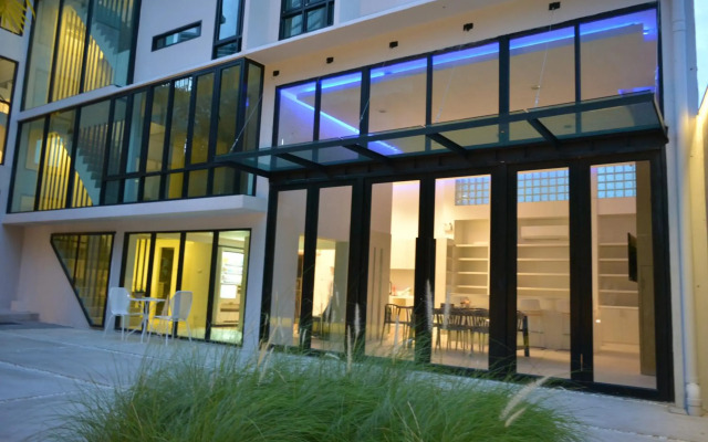 Rezt Bangkok - Hostel