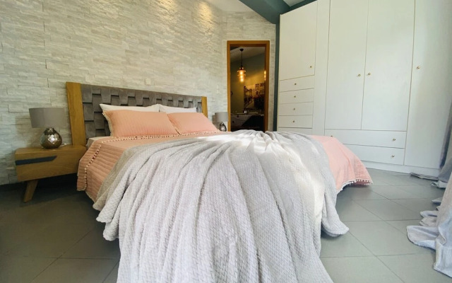 Saint Stephen's apartements at Meteora 3
