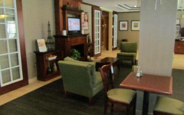 Holiday Inn Express Hotel & Suites Macon-West, an IHG Hotel