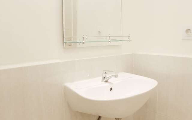 Luxury 1Br At Meikarta Apartment