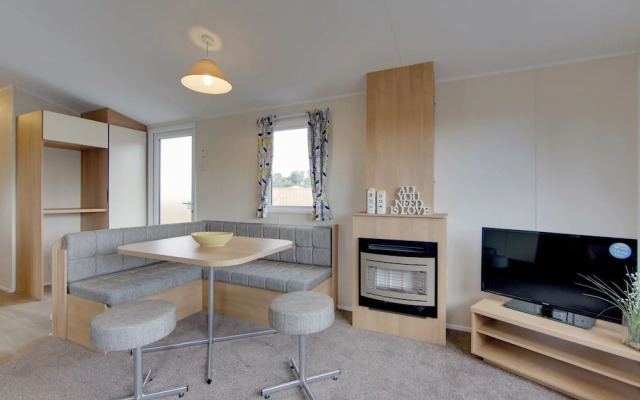 Well Furnished Chalet With Wifi, Near the Hunebedcentrum