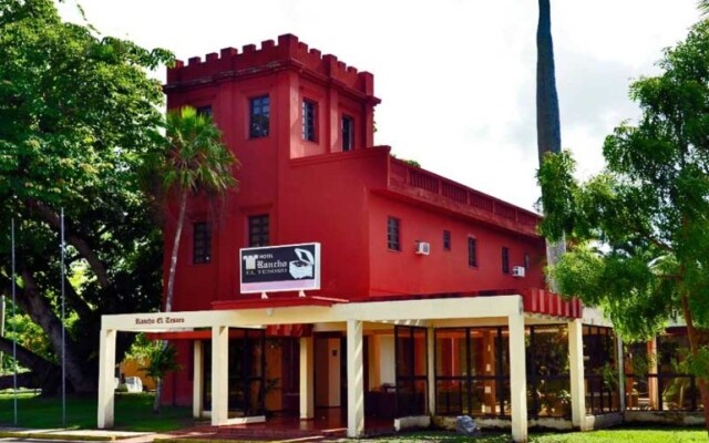 Hotel Rancho El Tesoro