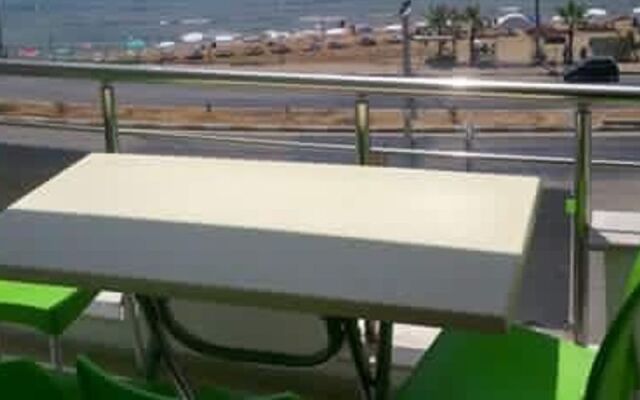 Servet Apart Yemişkumu