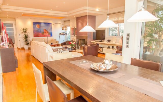 Beautiful apartment at Glyfada-Athens