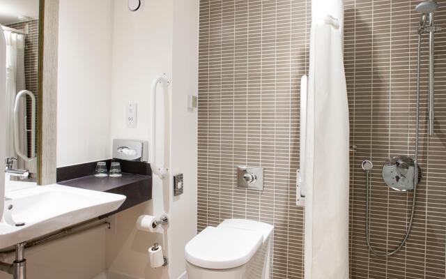 Holiday Inn Lincoln by IHG