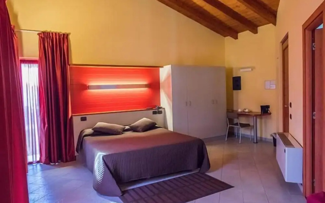Room in Guest Room - Alba Village Hotel Room Twin Beds