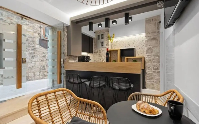 2 Flat Apartment With Terrace And Outdoor Shower