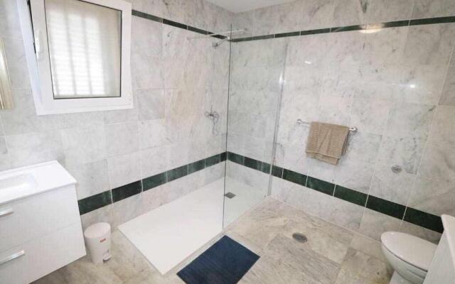 Dinastia B401 by Tenerife Rental and Sales