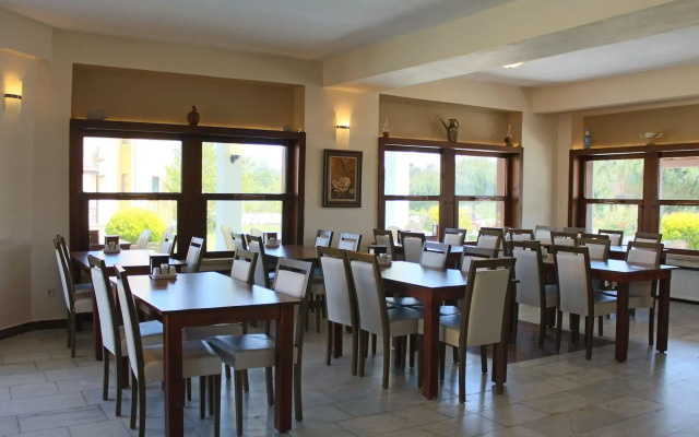 Kalanora Resort Hotel