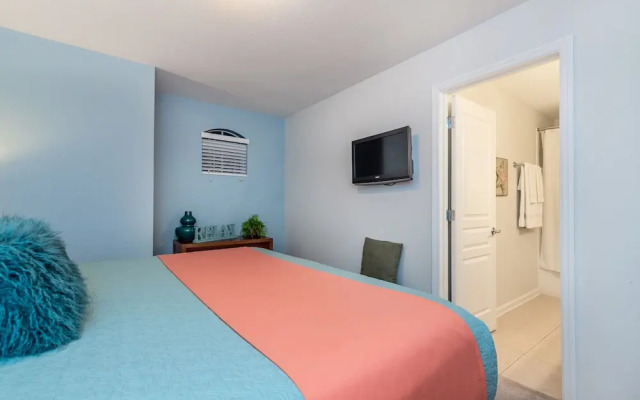 Spacious Home W/private Pool/spa & Free Waterpark!