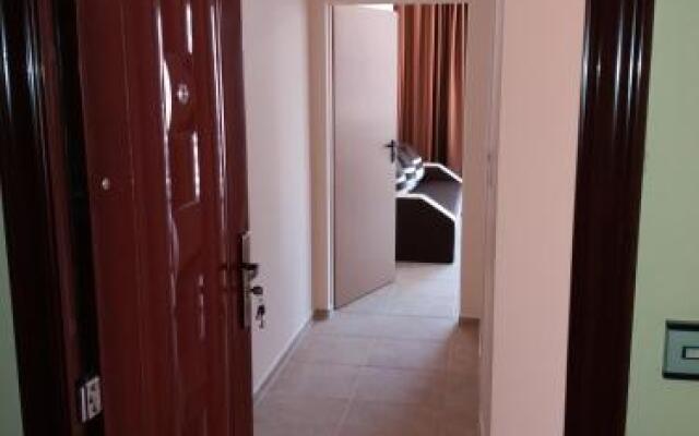 Golden Sea View Apartments 1