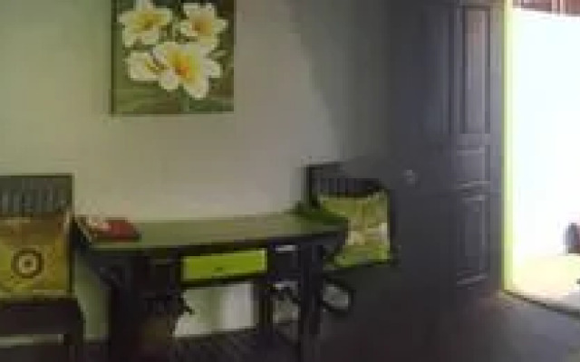 The 84 Hotel ( River Queen )