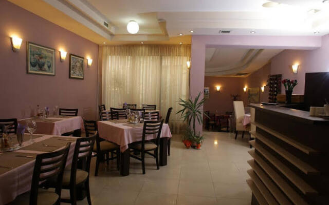 Family Hotel Avramov