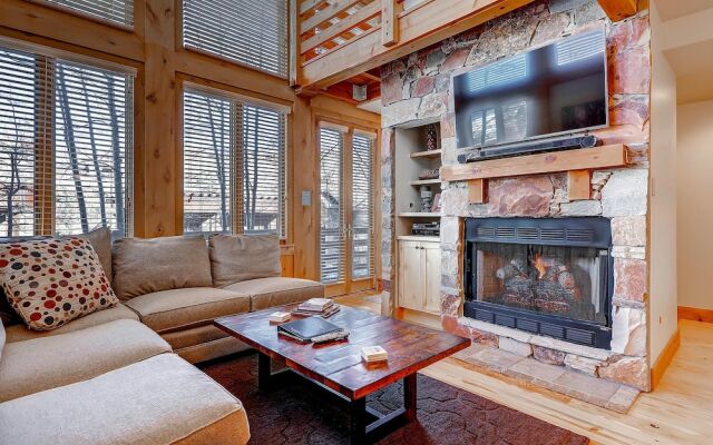 Portico 7 by Park City Lodging