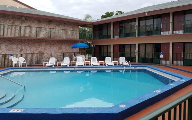 Garden Inn Homestead