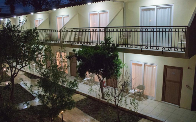 Kalia Beach Hotel Side