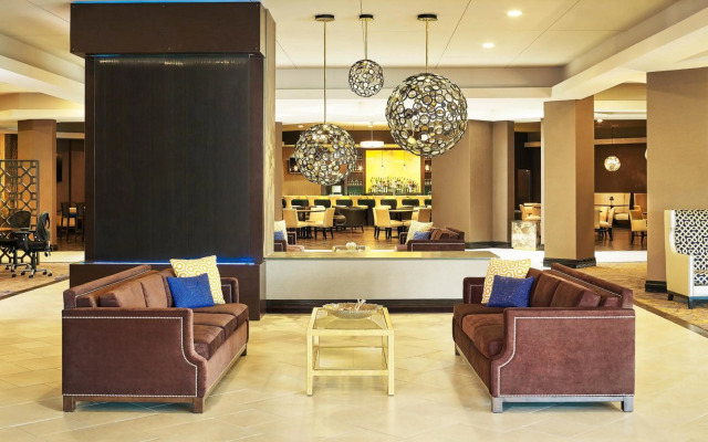 Sheraton Lisle Naperville Hotel